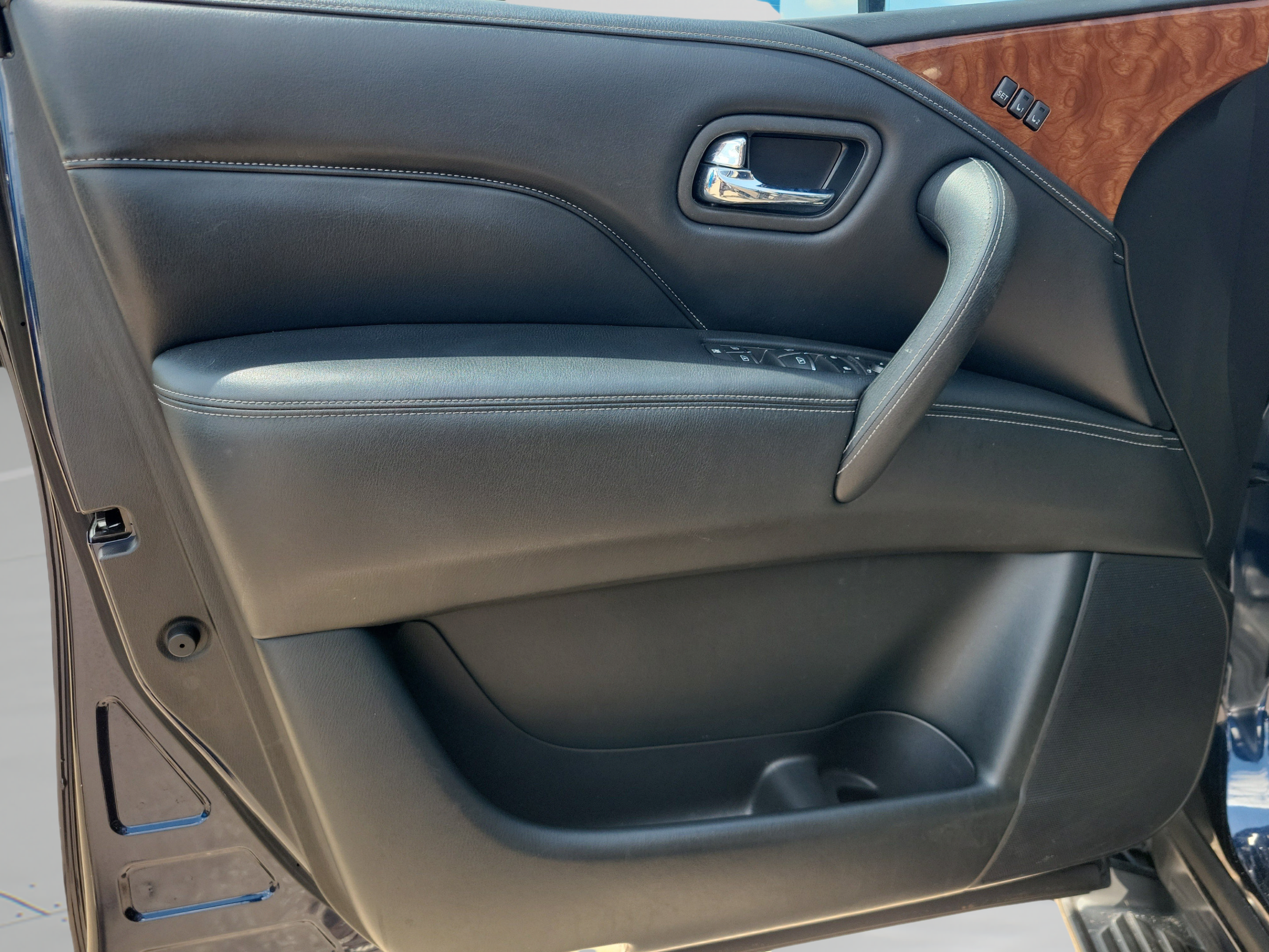 Used 2019 INFINITI QX80 Luxe RWD image 22