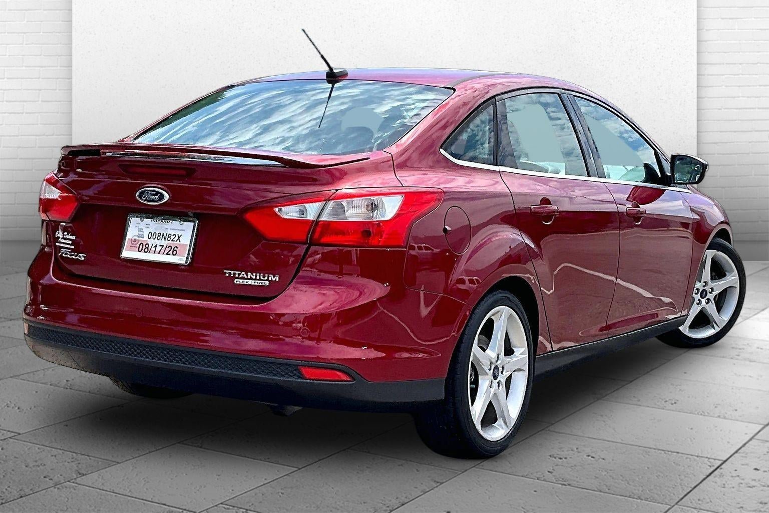 Used 2013 Ford Focus Titanium w/ Titanium Handling Pkg FWD image 12