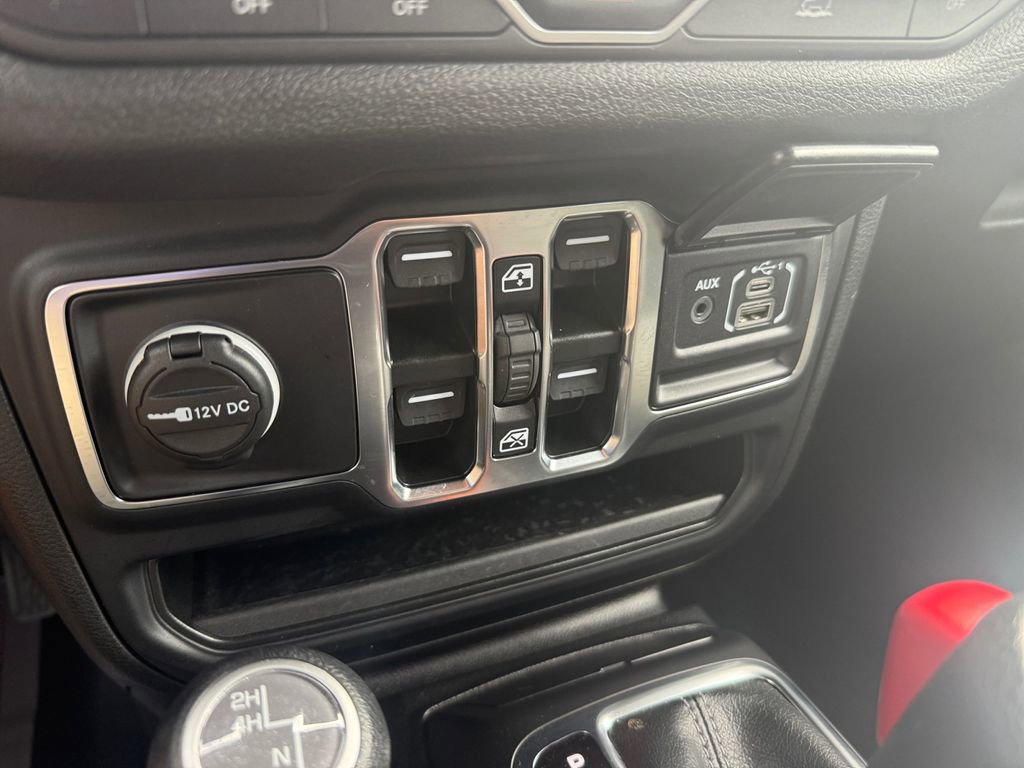 Used 2024 Jeep Wrangler Unlimited Sport AWD/4WD image 26