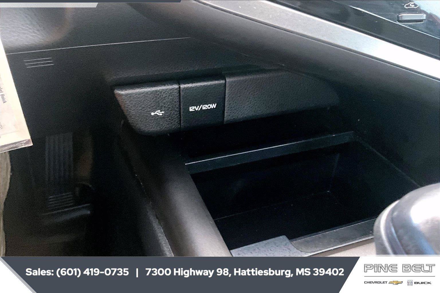 Used 2022 Toyota Camry SE FWD image 23