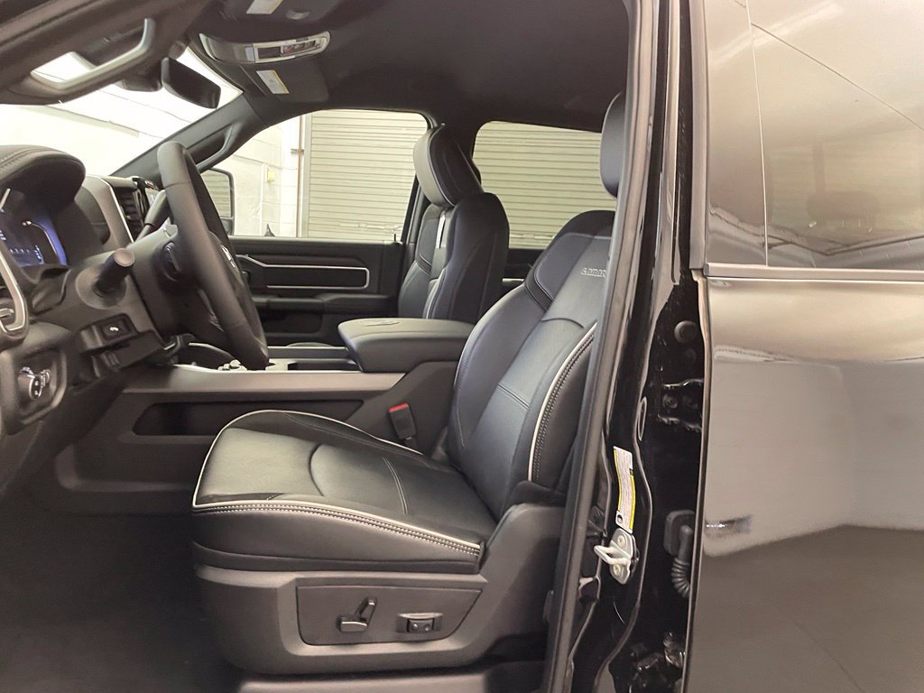 New 2026 RAM 2500 Laramie w/ Night Edition AWD/4WD image 18