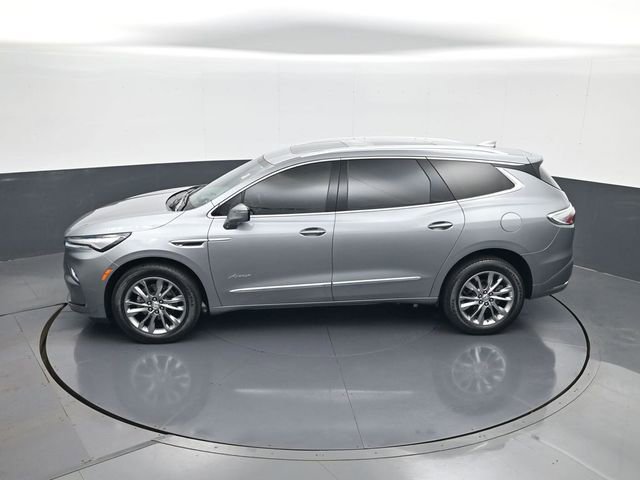Used 2024 Buick Enclave Avenir w/ Avenir Technology Package image 21