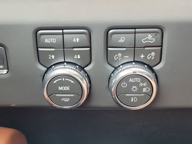 New 2026 GMC Sierra 3500 Denali Ultimate w/ LPO, Black Badging Package image 18