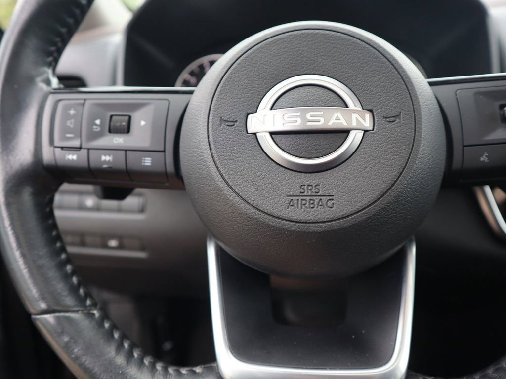 Certified 2022 Nissan Rogue SV w/ SV Premium Package image 23