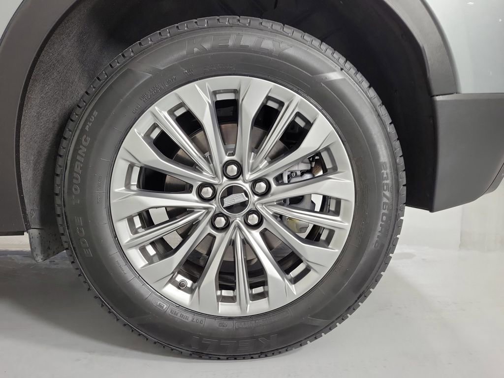 Certified 2025 Cadillac XT4 Premium Luxury FWD image 10