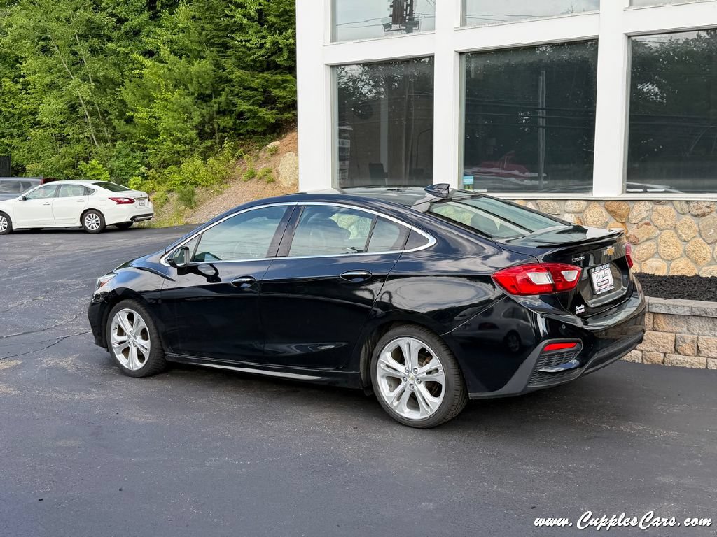 Used 2018 Chevrolet Cruze Premier w/ Premier True North Edition FWD image 3