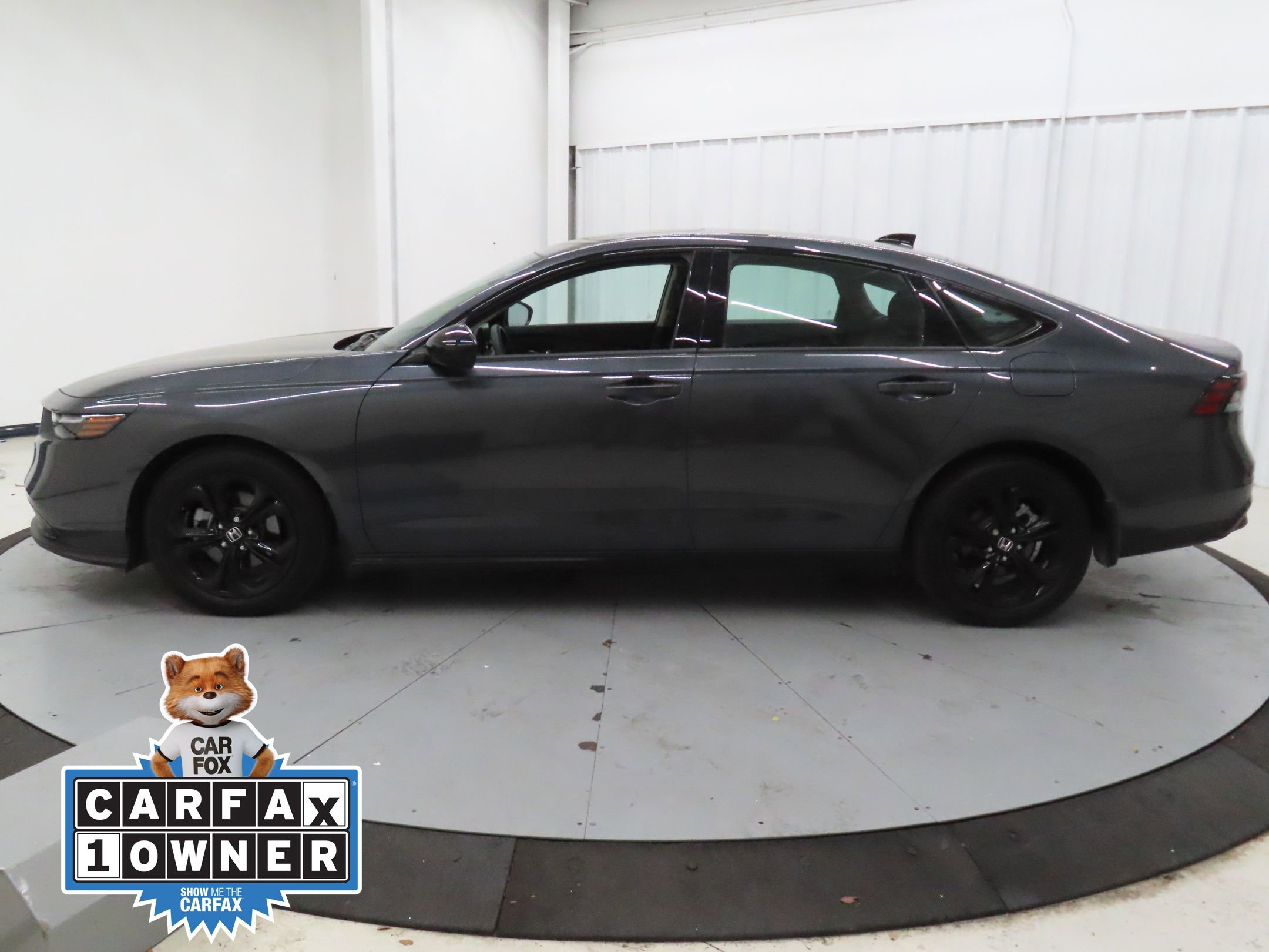 Used 2025 Honda Accord SE image 6