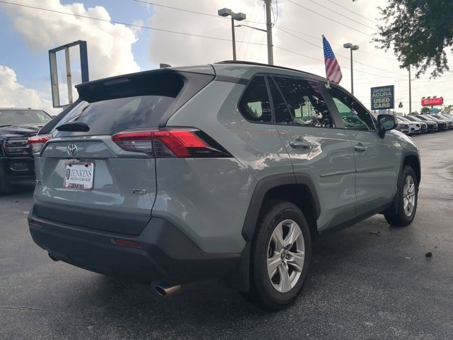 Used 2021 Toyota RAV4 XLE image 4