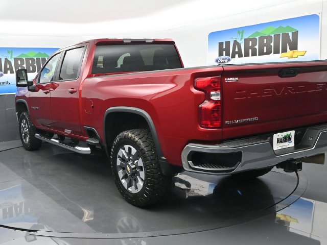 Used 2022 Chevrolet Silverado 2500 LT w/ Convenience Package AWD/4WD image 4