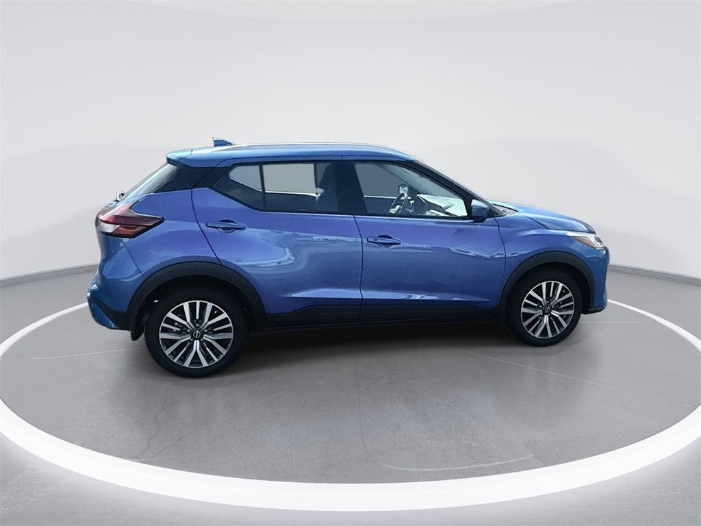 Used 2024 Nissan Kicks SV image 9