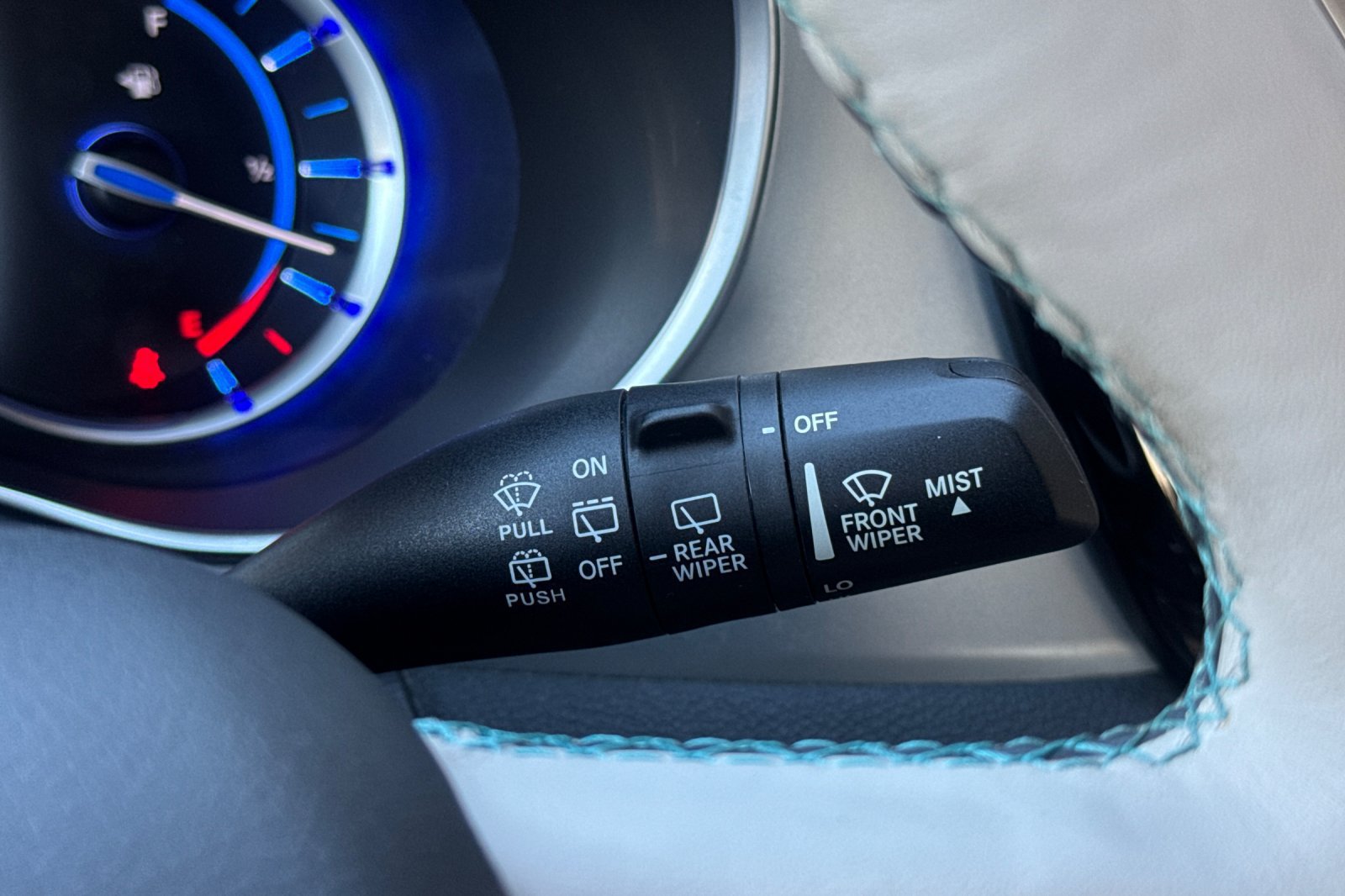 Used 2020 Chrysler Pacifica Limited w/ Advanced Safetytec Group FWD image 37