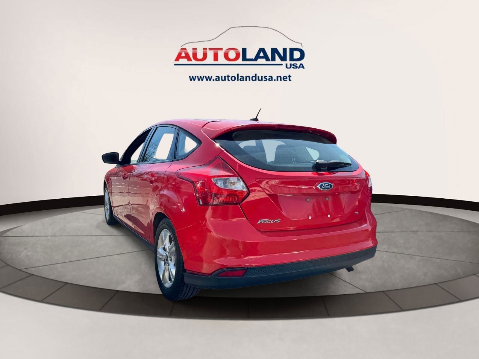 Used 2014 Ford Focus SE image 4