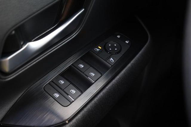 New 2026 Nissan Kicks SV w/ Cold Weather Package image 18