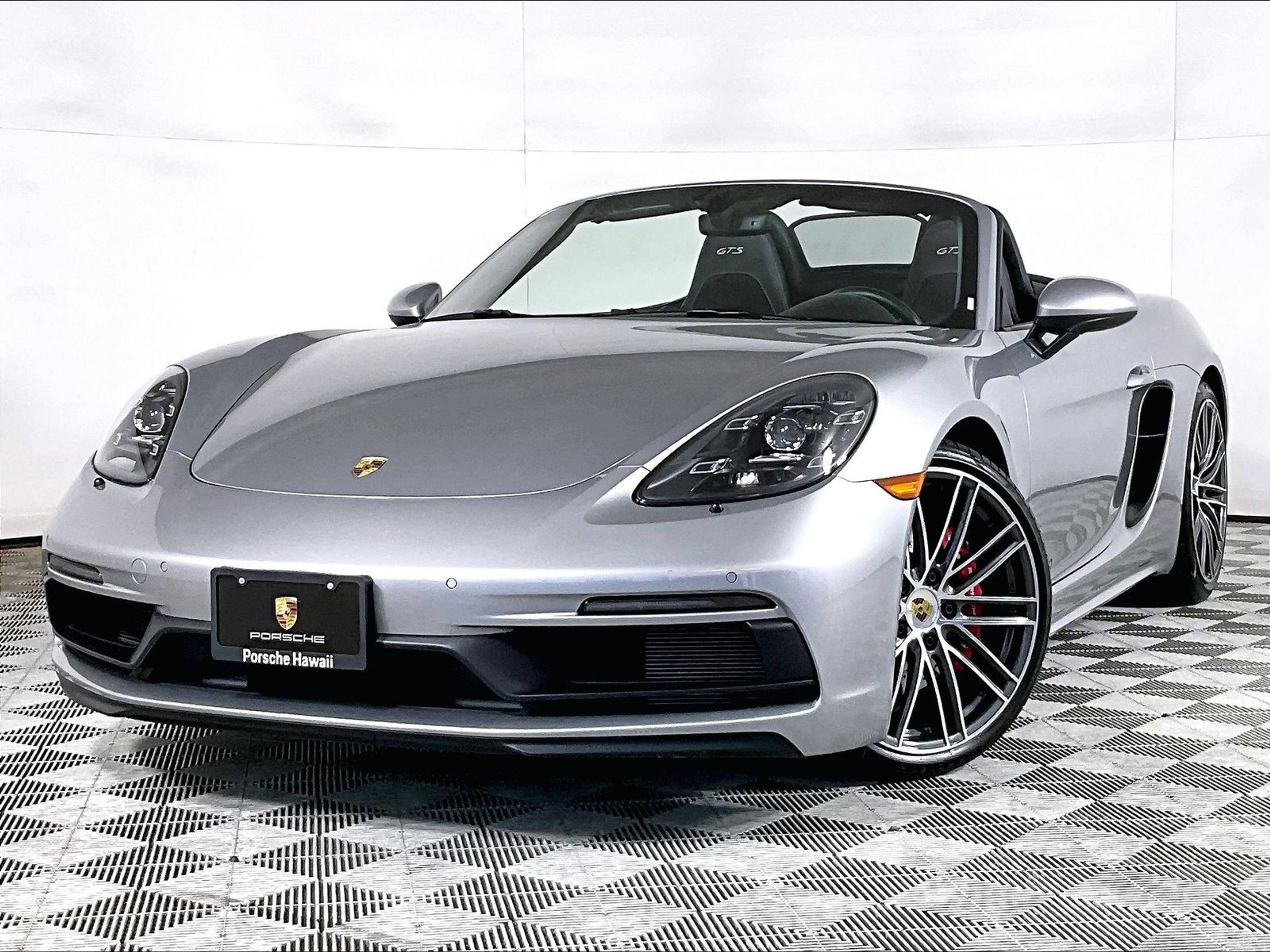 Used 2025 Porsche 718 Boxster GTS RWD image 1