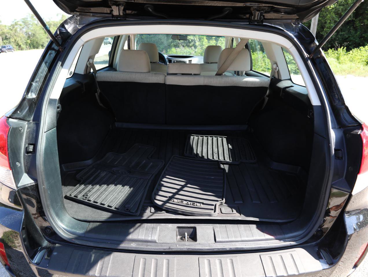 Used 2013 Subaru Outback 2.5i AWD/4WD image 13