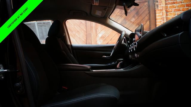 Certified 2022 Nissan Sentra SV FWD image 38