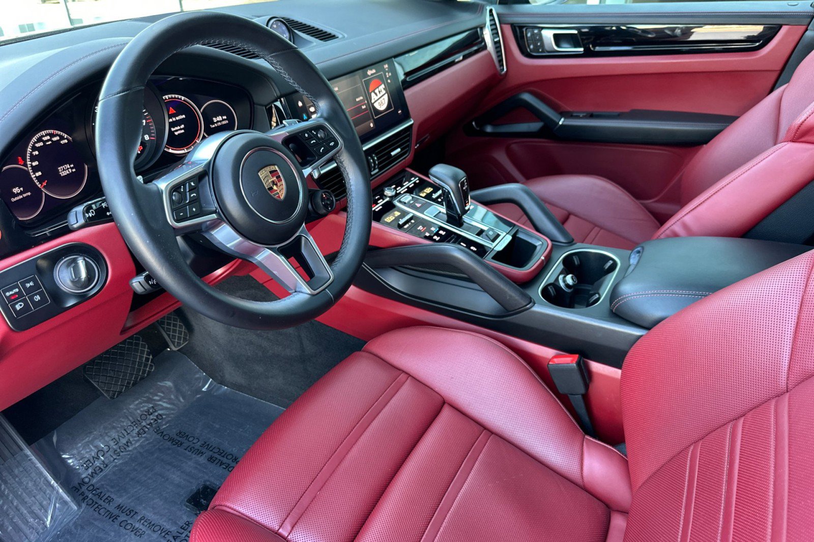 Certified 2023 Porsche Cayenne Platinum Edition AWD/4WD image 4