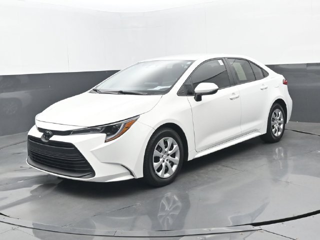 Used 2025 Toyota Corolla LE FWD image 23