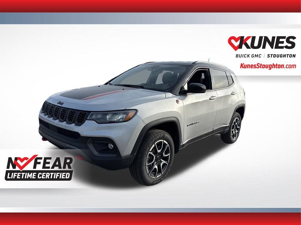 Used 2025 Jeep Compass Trailhawk AWD/4WD image 6