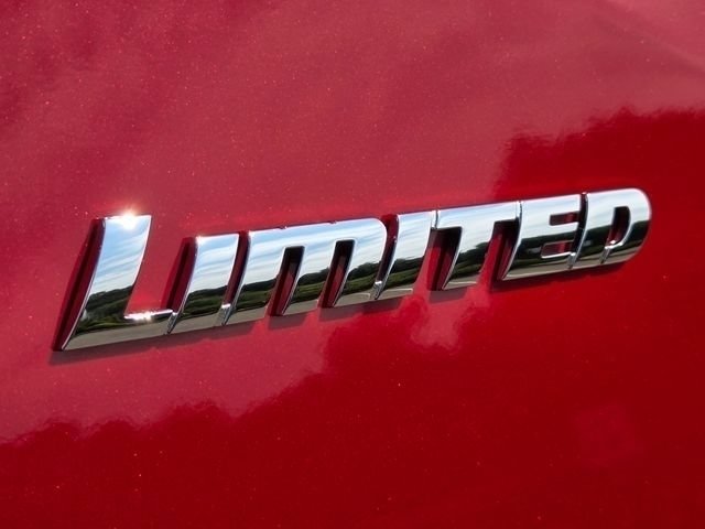 Used 2017 Toyota Tacoma Limited w/ Tow Package AWD/4WD image 19