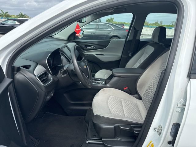 Used 2019 Chevrolet Equinox LS image 2