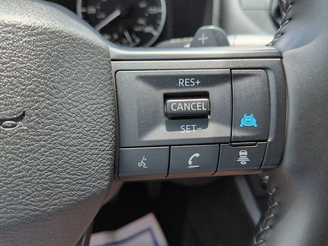 Used 2025 Nissan Rogue SV FWD image 17