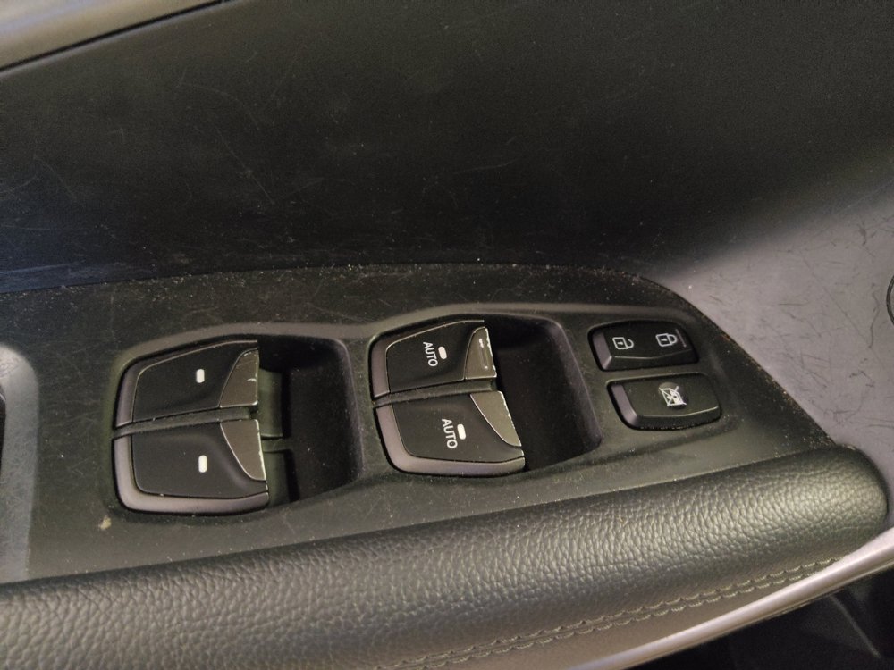 Used 2018 Hyundai Santa Fe Limited w/ Cargo Package FWD image 27