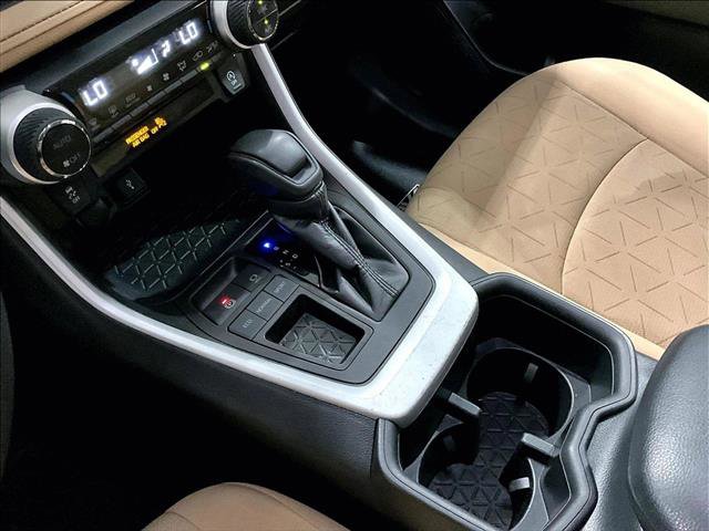 Used 2022 Toyota RAV4 XLE w/ Convenience Package FWD image 15
