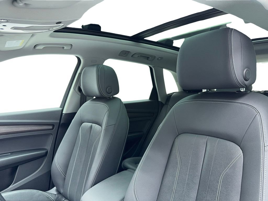 Used 2022 Audi Q5 2.0T Premium w/ Convenience Package image 38