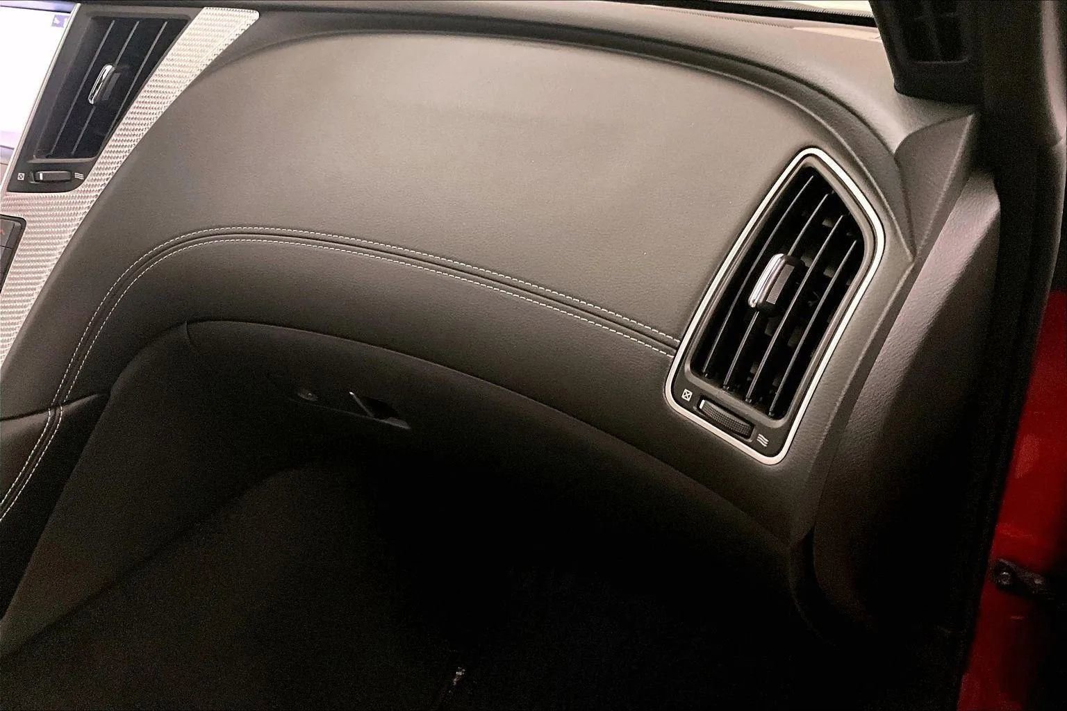 Used 2018 INFINITI Q60 Red Sport 400 w/ Pro Active Package image 15