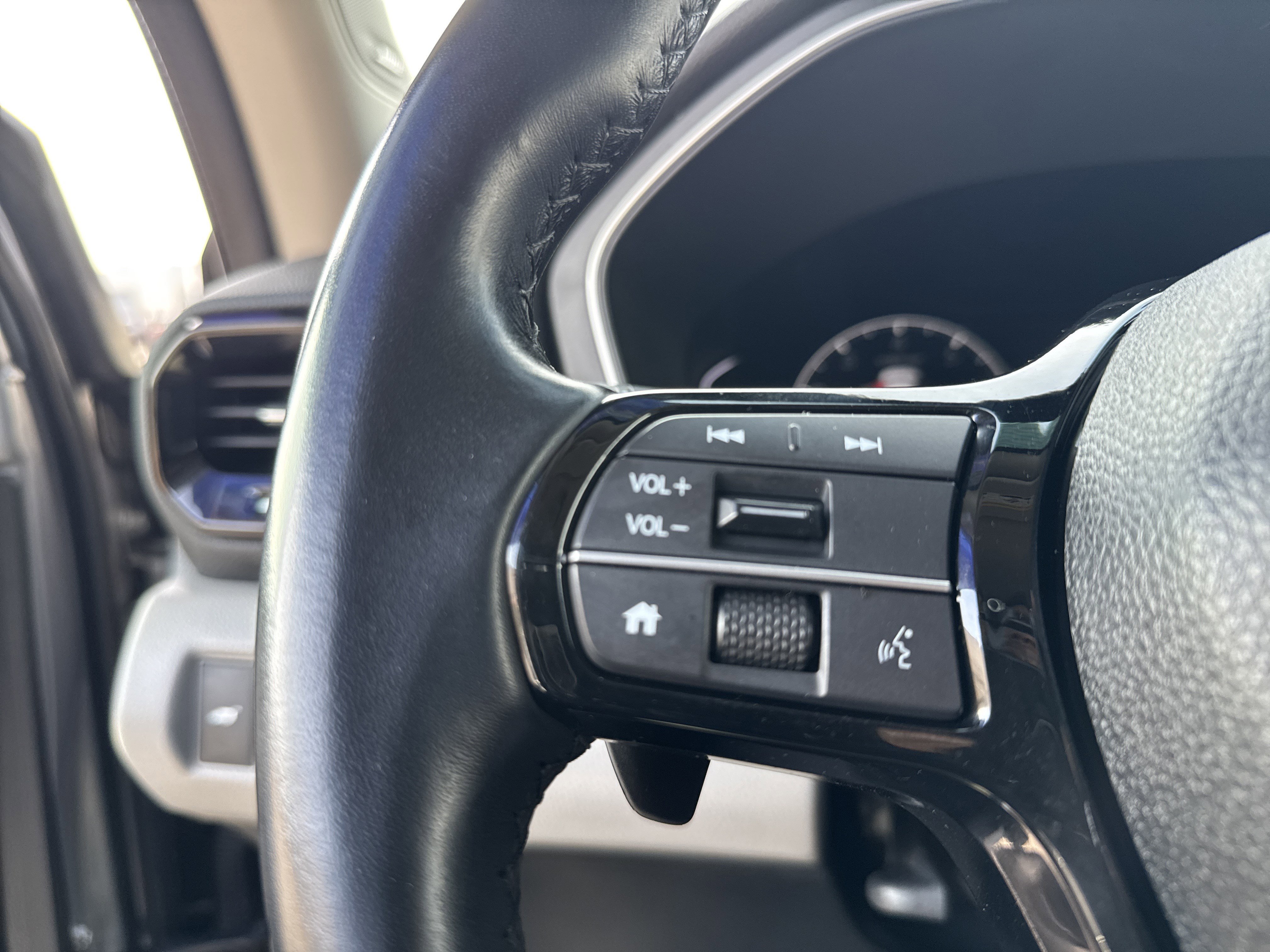 Used 2024 Honda Pilot Touring image 18