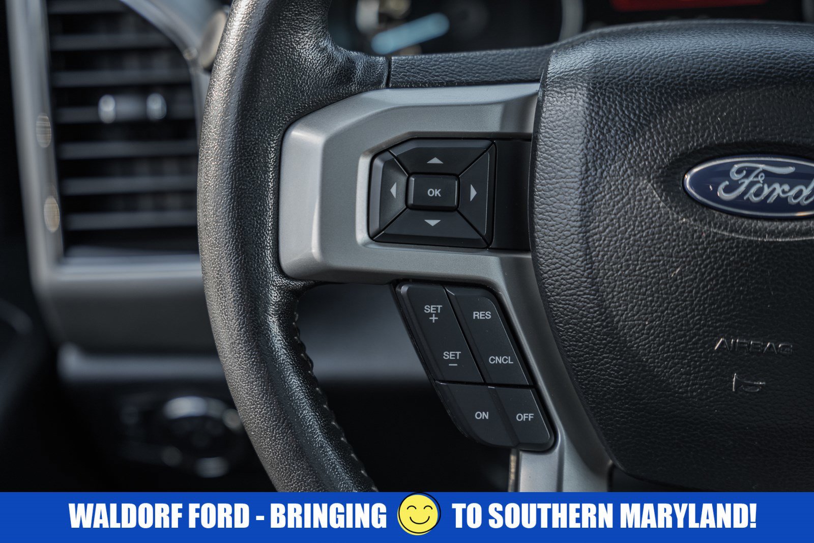 Used 2020 Ford F150 Lariat image 34