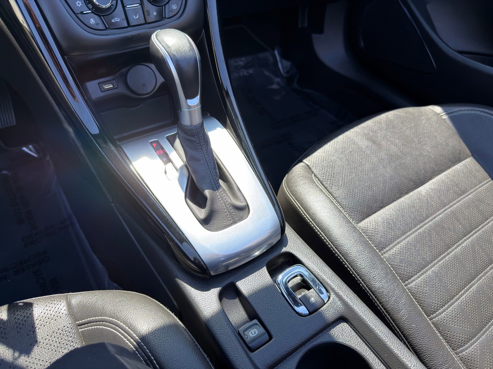 Used 2016 Buick Cascada Premium FWD image 28