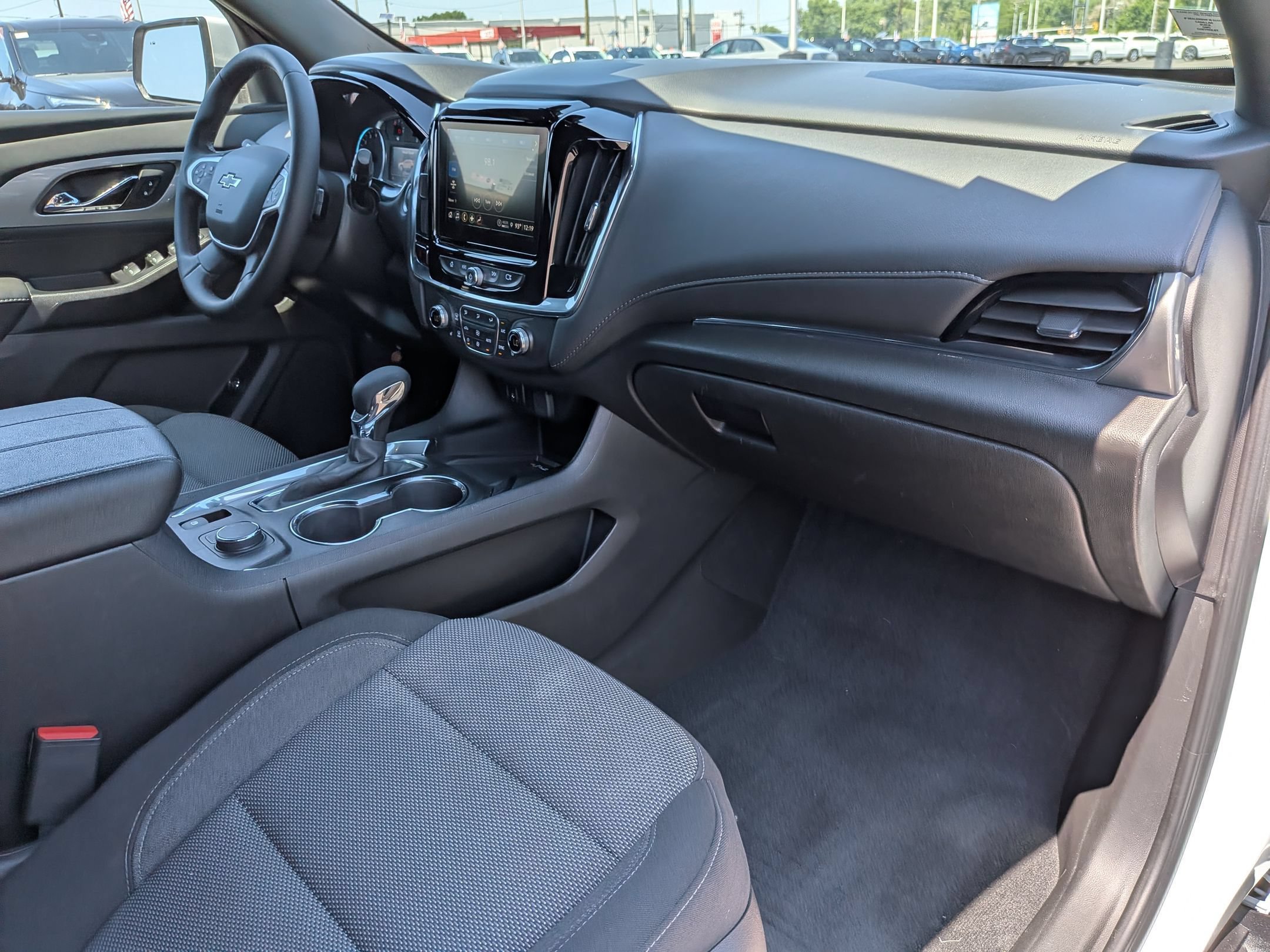 Certified 2023 Chevrolet Traverse LT FWD image 28