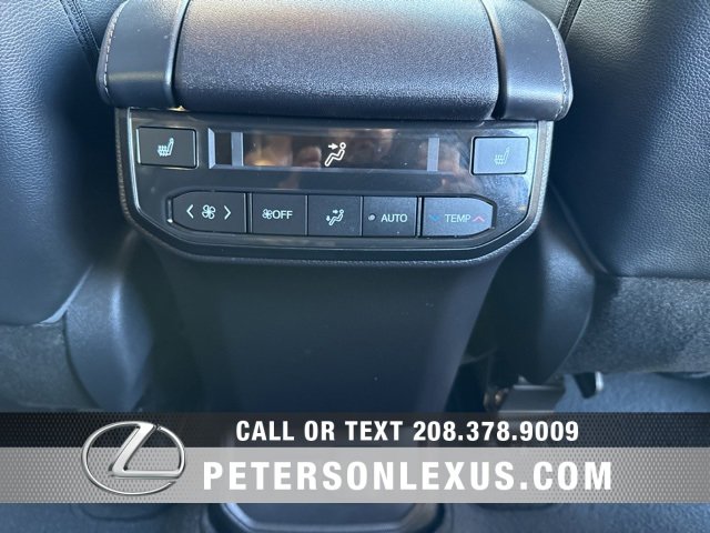 Used 2023 Toyota Highlander Platinum image 18