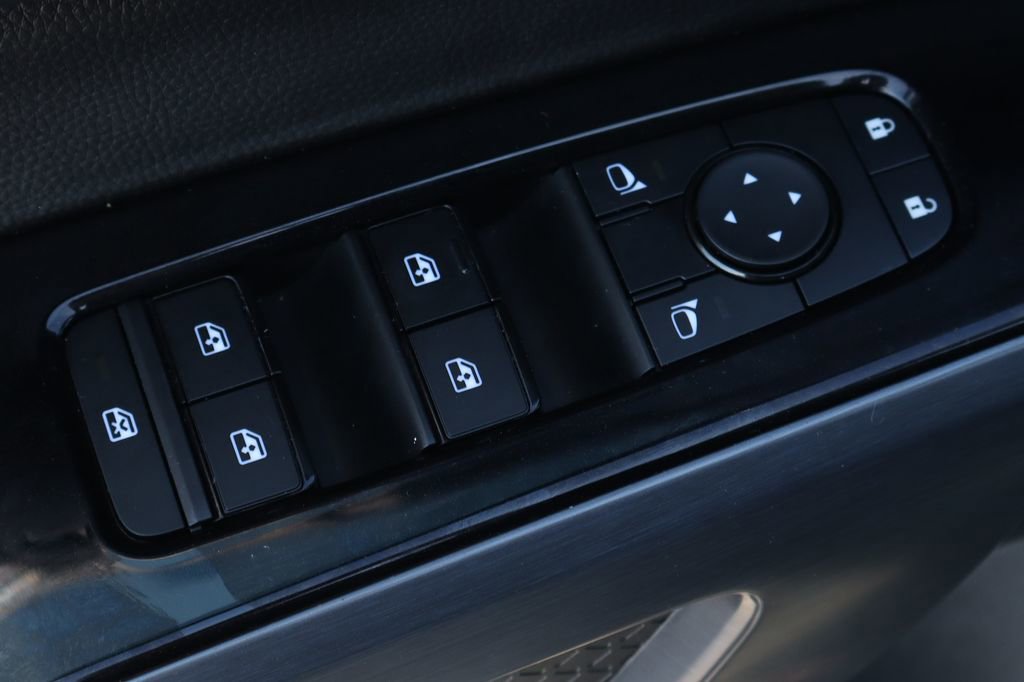 Used 2025 Nissan Pathfinder SL w/ SL Premium Package image 15