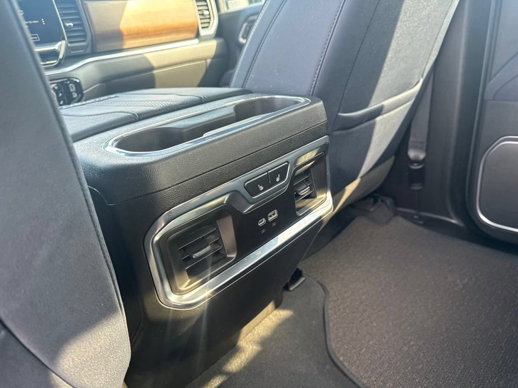 Used 2026 Chevrolet Silverado 2500 High Country w/ Technology Package AWD/4WD image 33