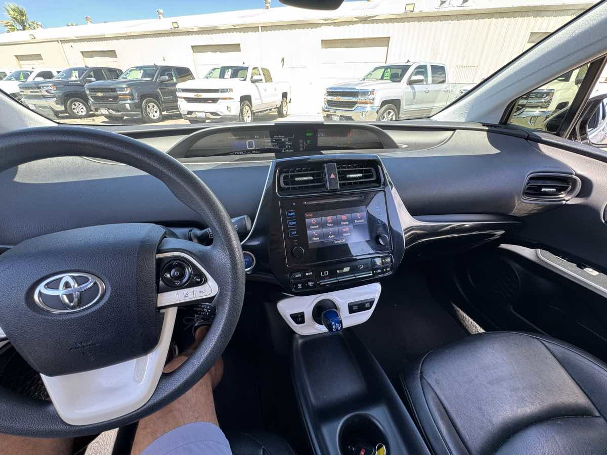 Used 2017 Toyota Prius Two w/ Prius Two Safety Plus Package FWD image 26