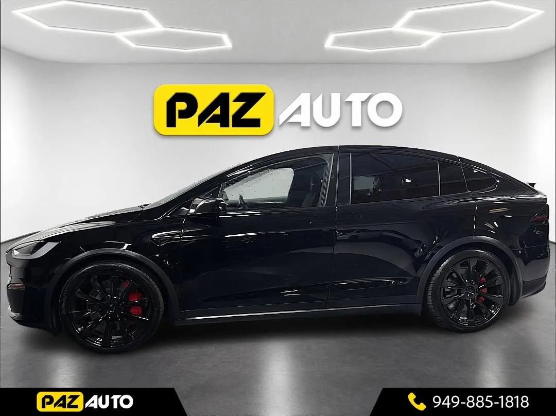 Used 2023 Tesla Model X Plaid image 2
