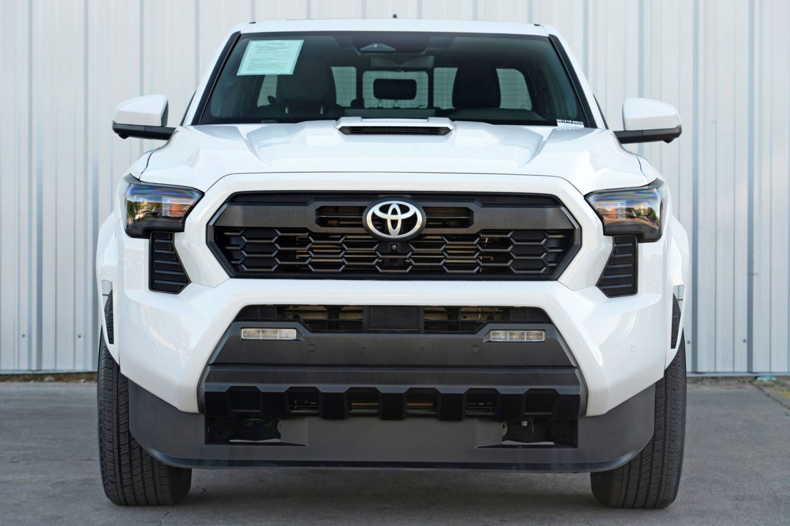 Used 2024 Toyota Tacoma TRD Sport w/ TRD Sport Premium Package AWD/4WD image 7