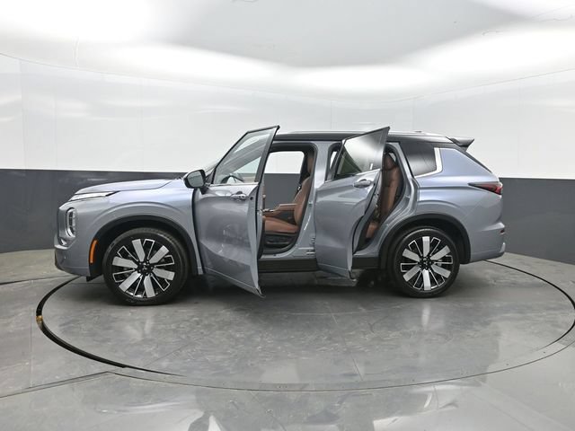 New 2026 Mitsubishi Outlander SEL FWD image 41