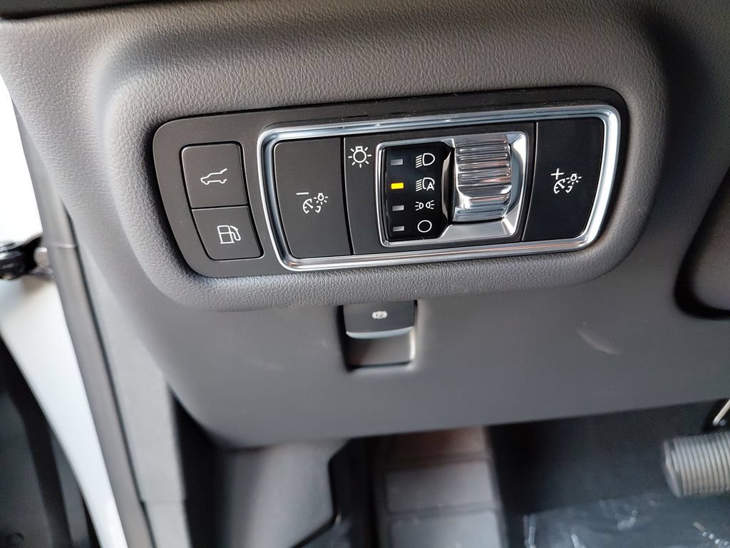 New 2026 Lincoln Nautilus Premier w/ Equipment Group 102A AWD/4WD image 13