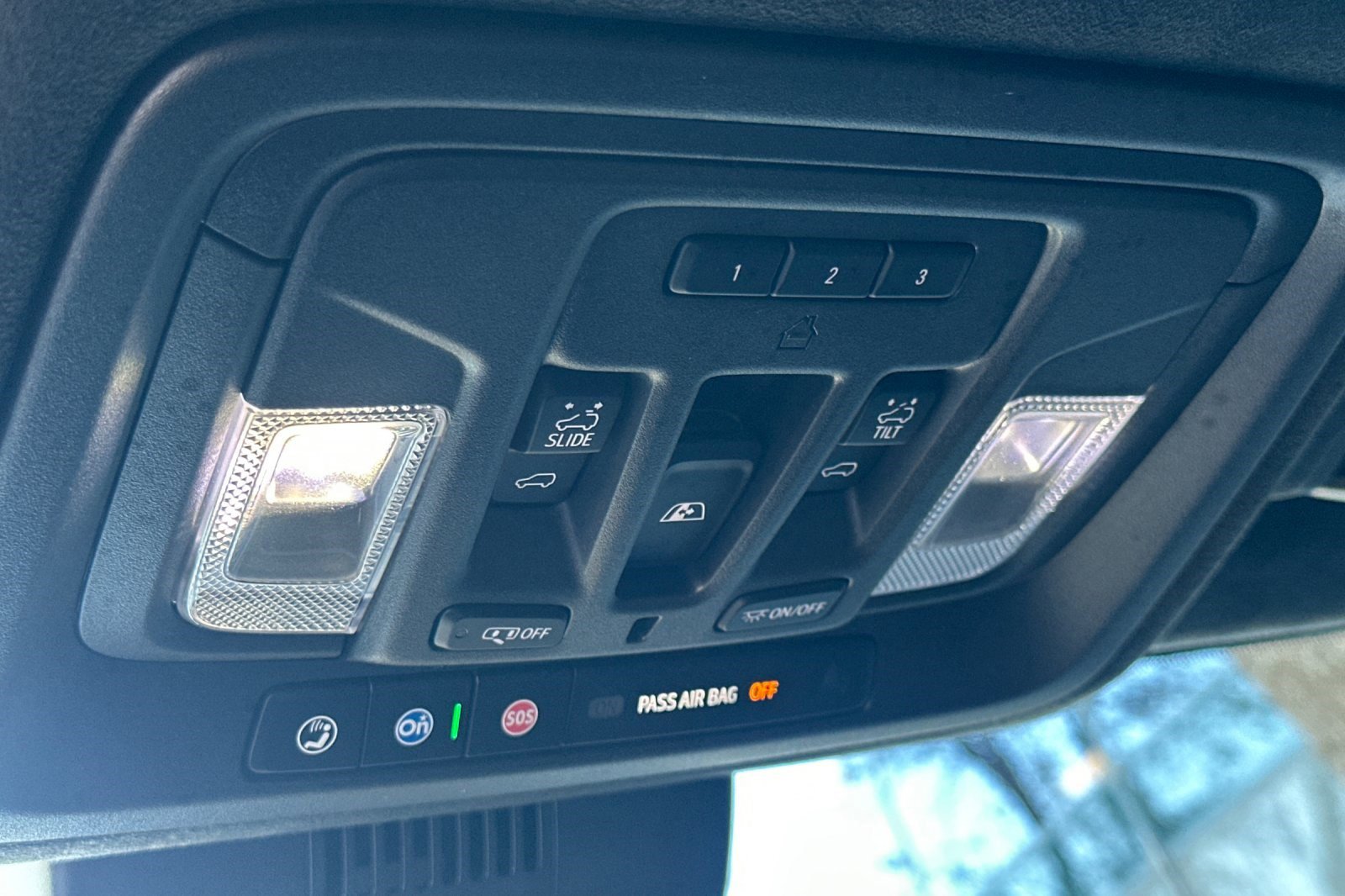 Used 2024 GMC Sierra 2500 AT4X w/ AT4X AEV Edition image 23