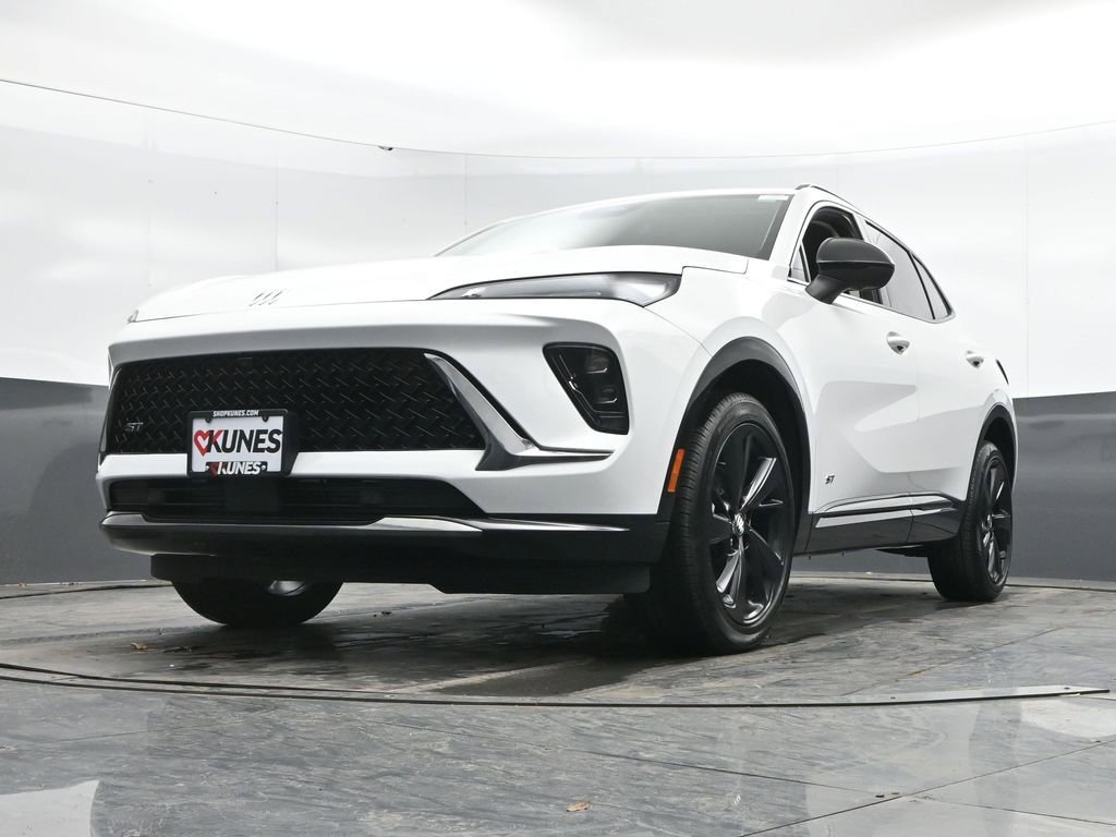 Used 2024 Buick Envision Sport Touring image 45