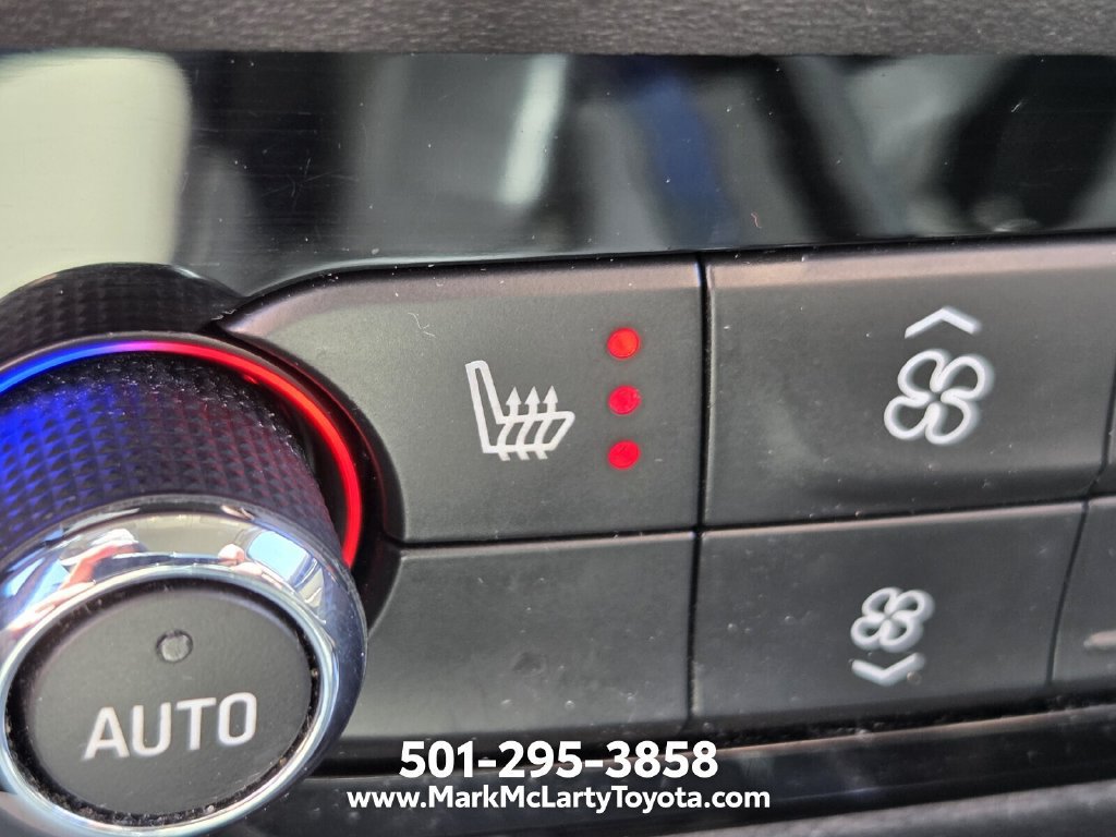 Used 2021 Buick Enclave Essence w/ Sound and Sites Package FWD image 22