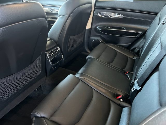 Used 2025 Genesis GV70 2.5T image 11