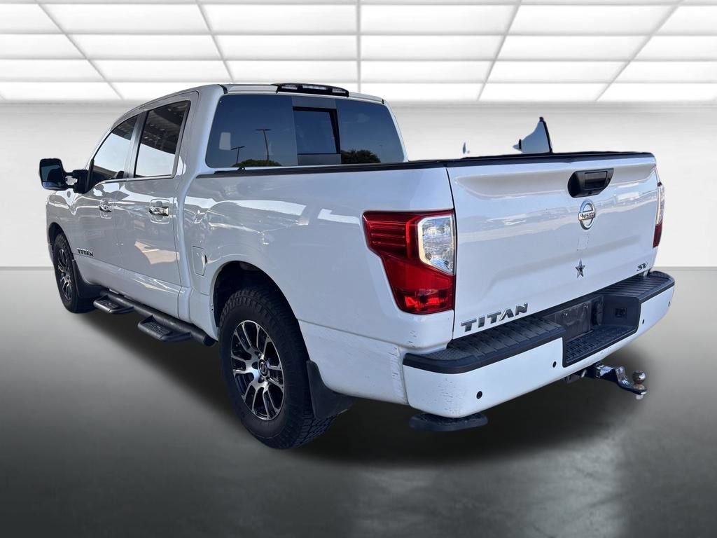 Used 2021 Nissan Titan SV w/ SV Convenience Package RWD image 4