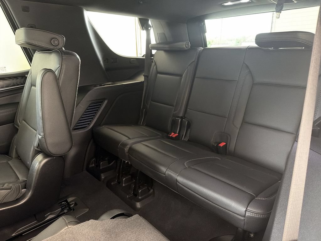 Used 2022 GMC Yukon Denali RWD image 36