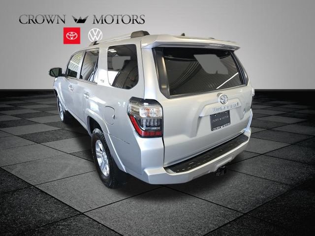 Used 2020 Toyota 4Runner SR5 Premium w/ Moonroof Package AWD/4WD image 4