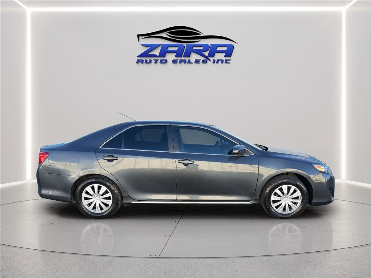 Used 2012 Toyota Camry LE FWD image 8